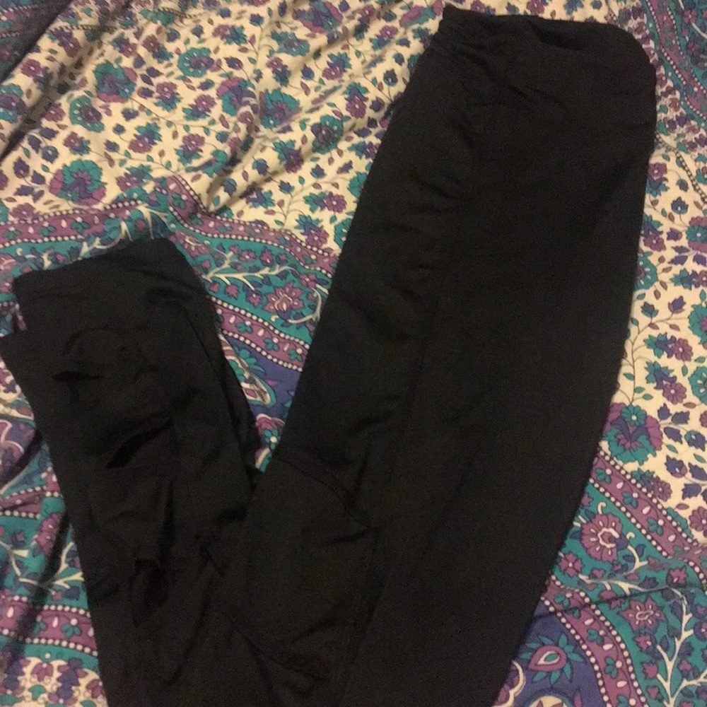 Black leggings